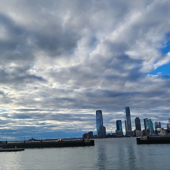 Meet your Posher, Kim - Picture 1 of 1